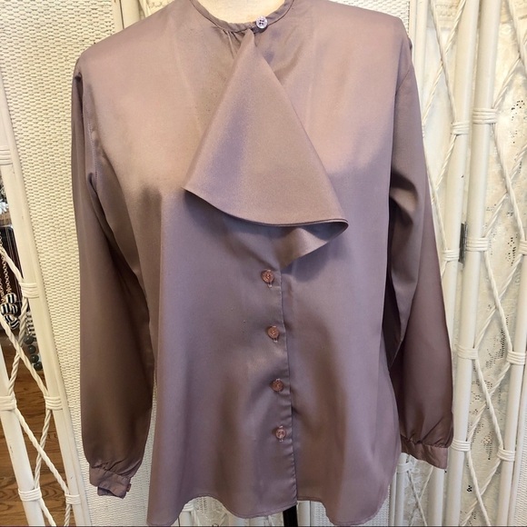 1970s Lilac Ruffle Blouse: Vintage Silky Career Top, size Medium - Picture 2 of 16